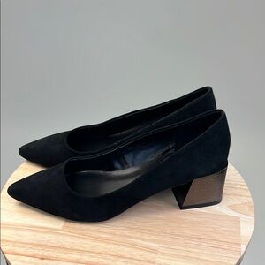 Bleeker and Bond Yasmine Chic Dressy Feminine Black Bronze Block Heels Size 7.5